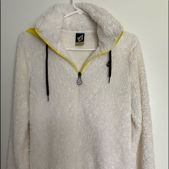 Volcom pullover. Size small - Picture 2 of 7